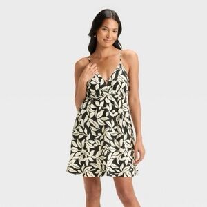 🚨A new day Chic Black Dress with White Leaf Pattern